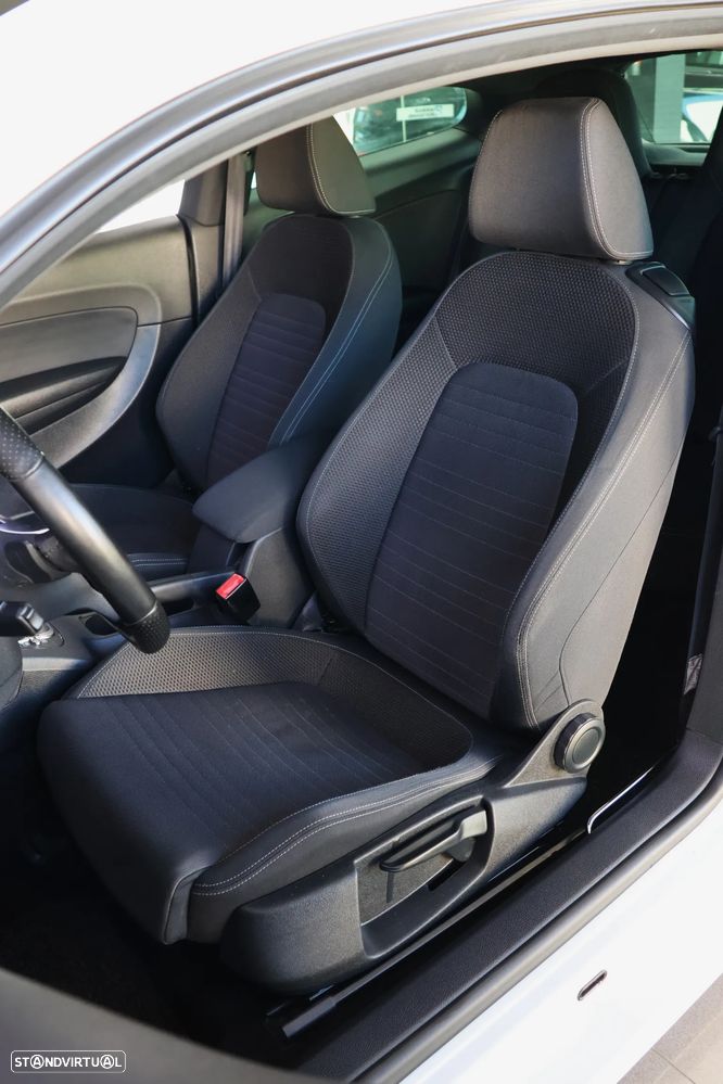 VW Scirocco 2.0 TSI Sport DSG - 6