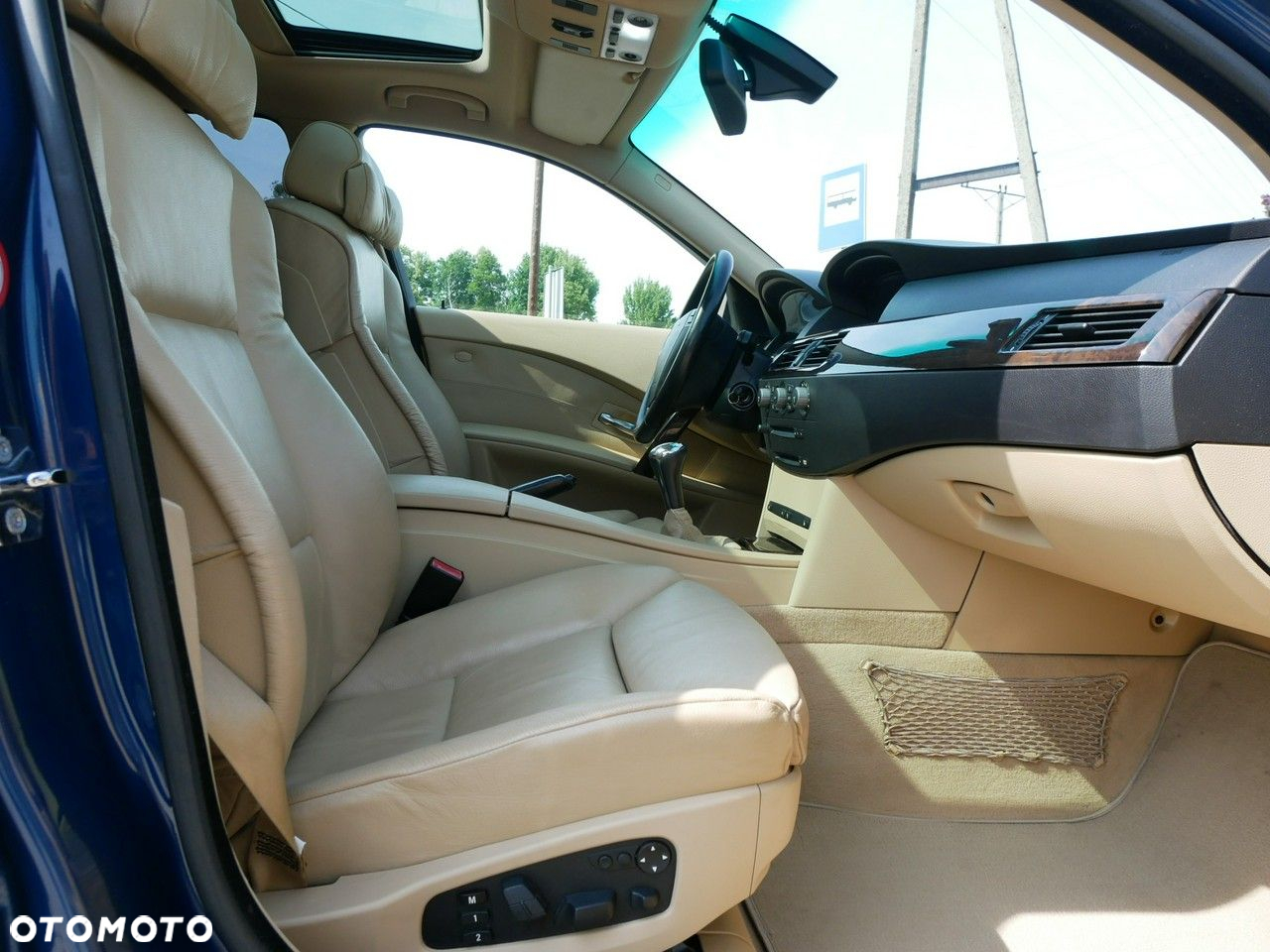 BMW Seria 5 525i - 28