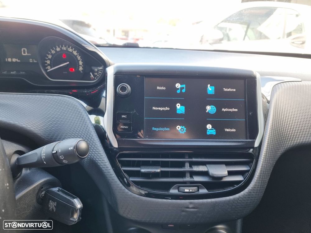 Peugeot 208 1.2 PureTech Active - 19