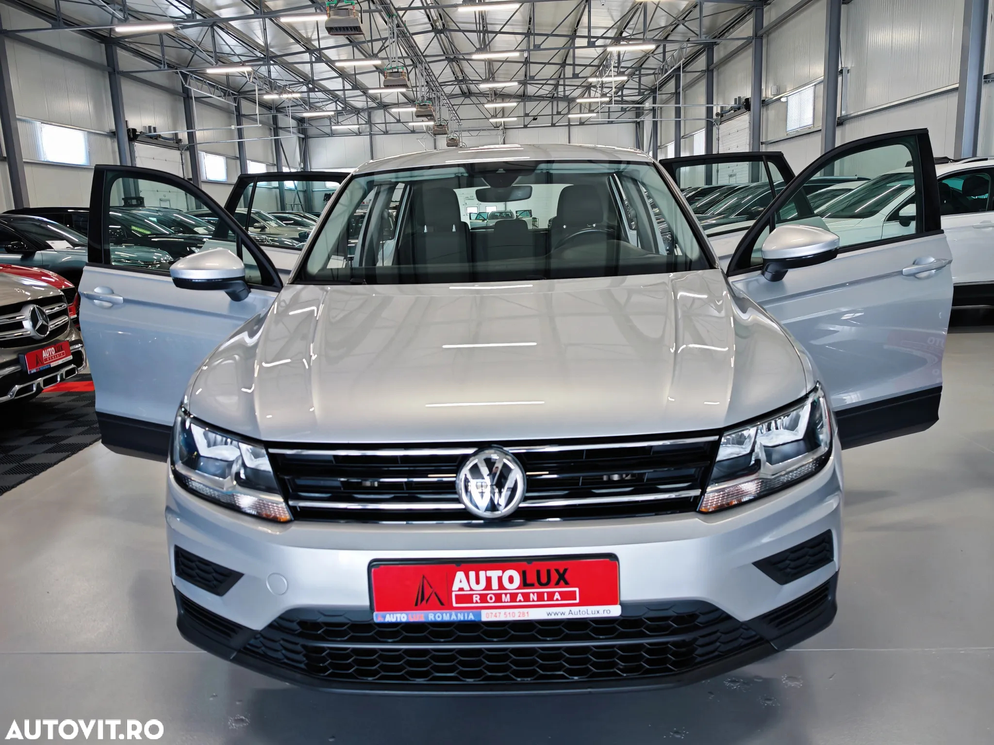Volkswagen Tiguan - 30