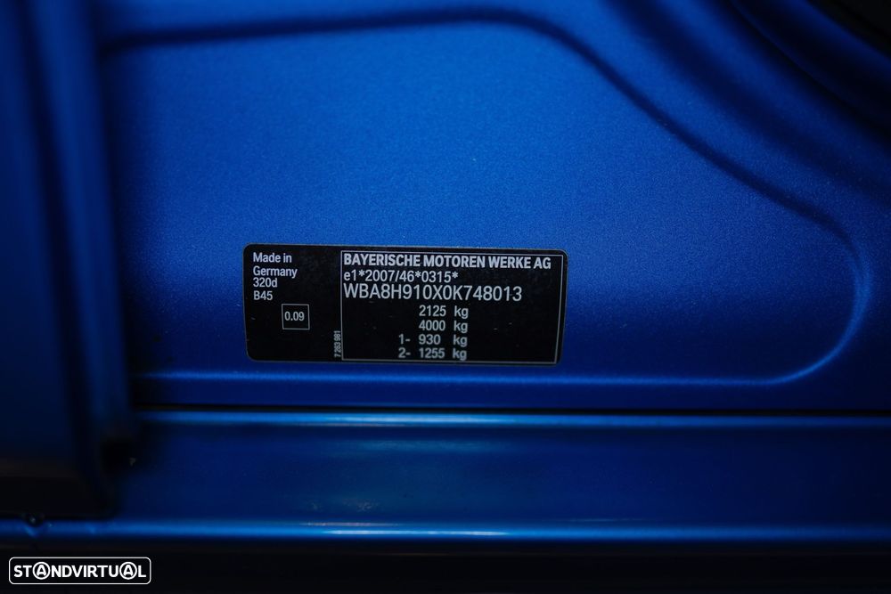 BMW 320 d Touring Pack M Shadow Auto - 28