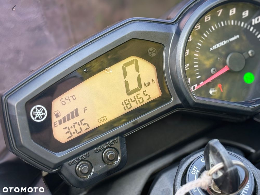 Yamaha XJ - 16