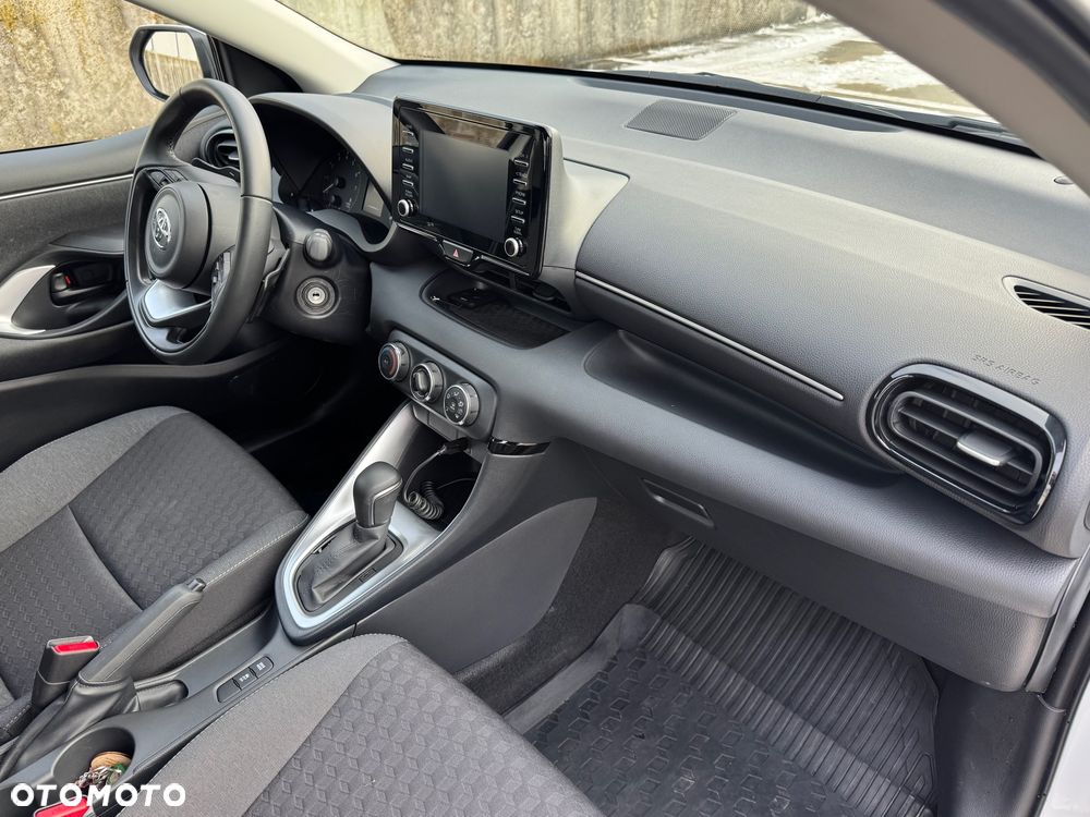 Toyota Yaris 1.5 Comfort CVT - 6