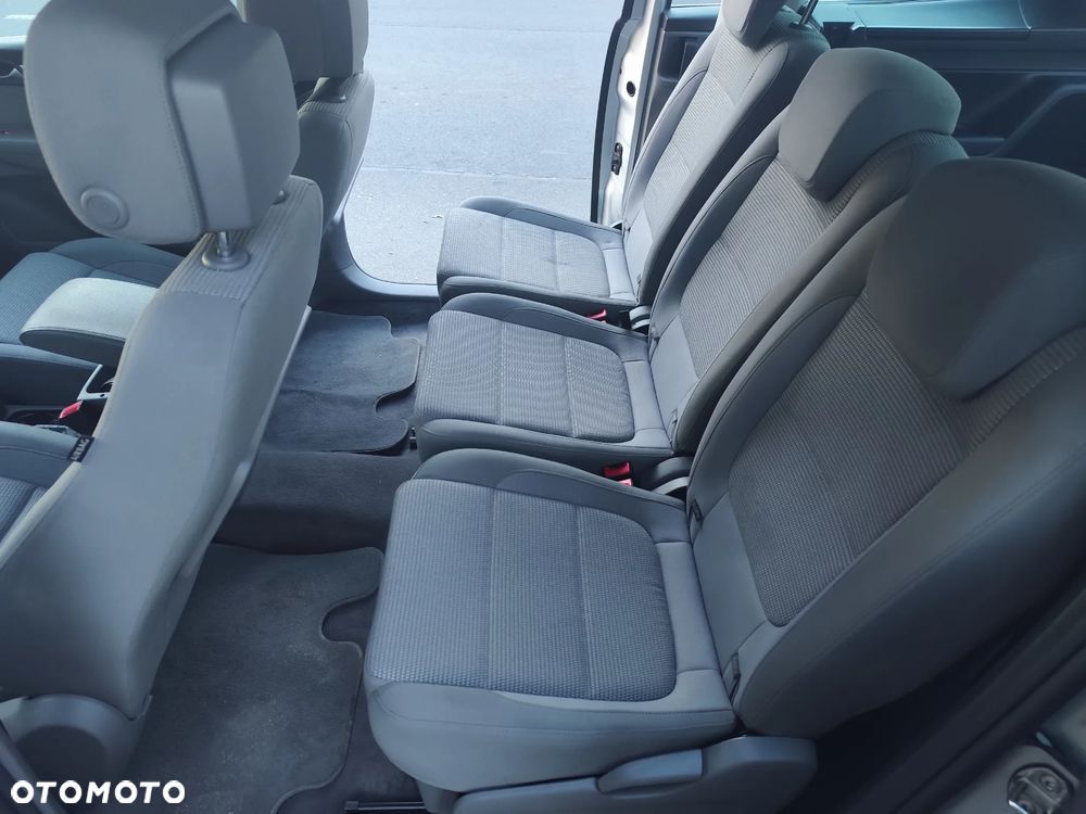 Volkswagen Sharan - 10