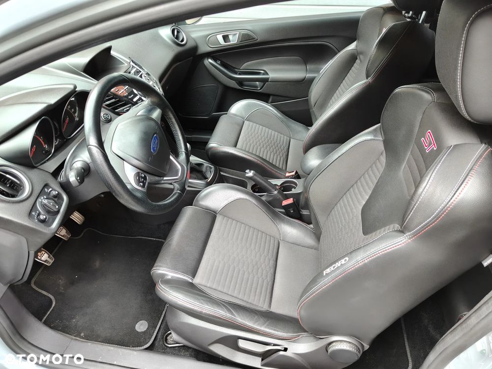 Ford Fiesta 1.6 EcoBoost ST200 - 15