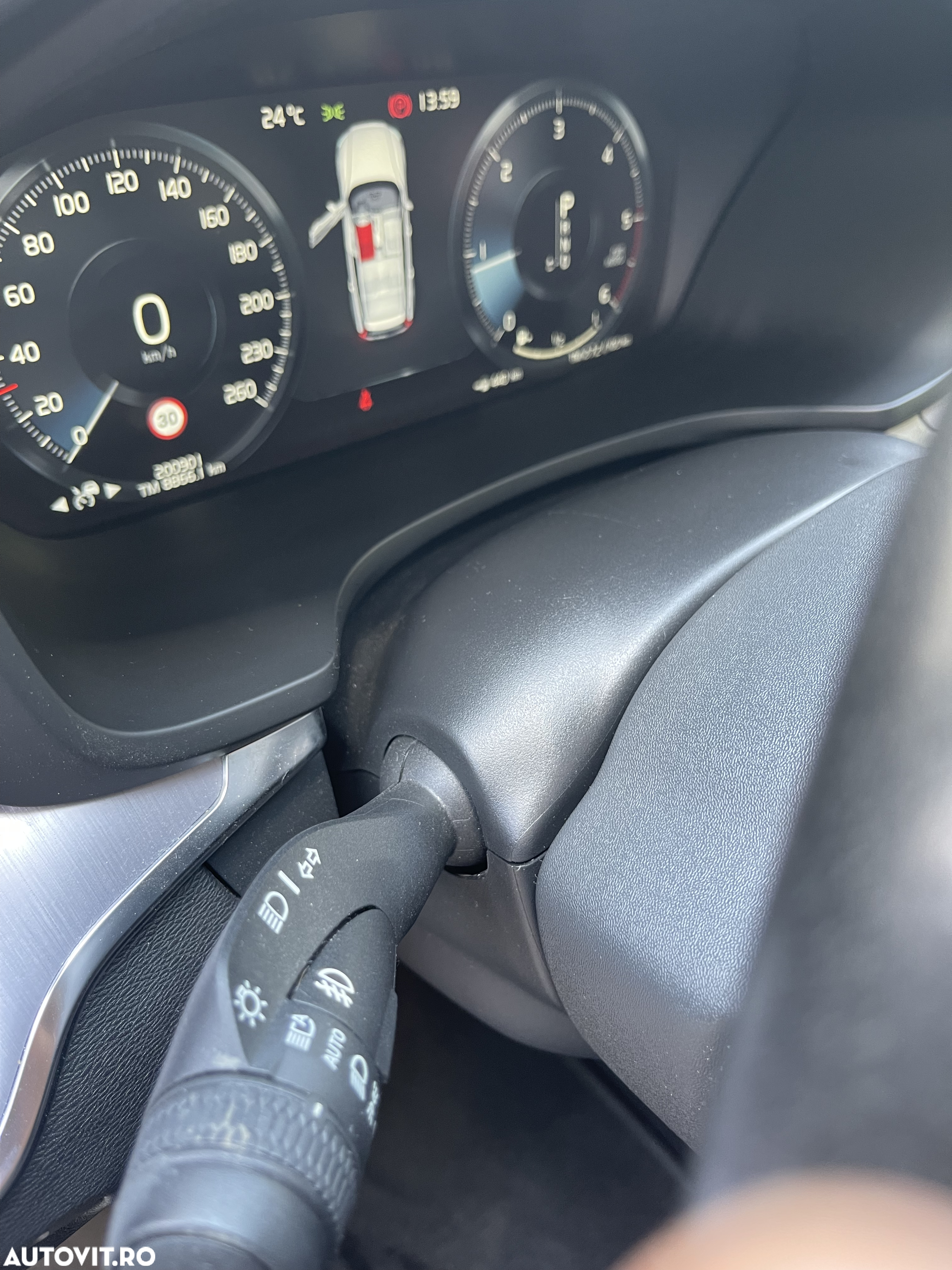 Volvo V60 D4 AWD Momentum - 34
