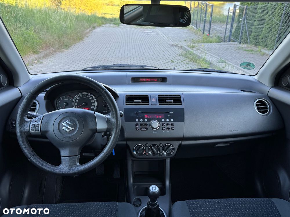 Suzuki Swift 1.3 Comfort - 30