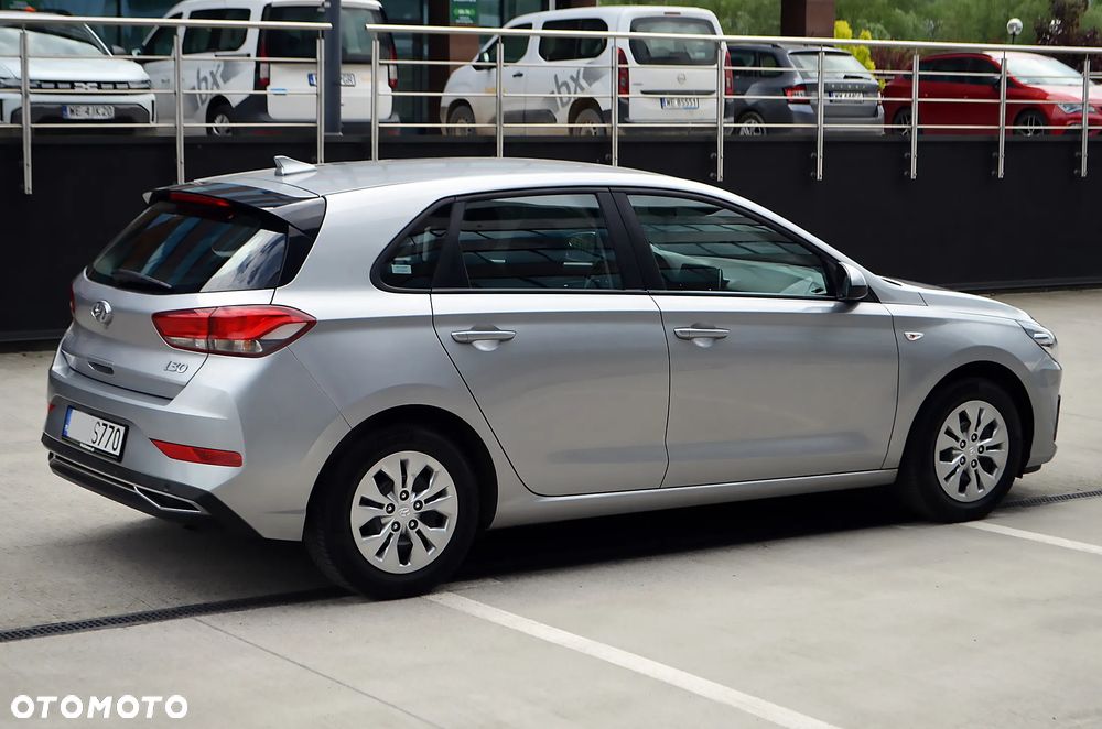Hyundai i30 1.5 DPI Modern - 36