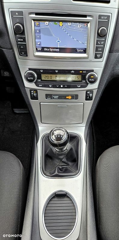 Toyota Avensis 2.0 D-4D Premium - 8