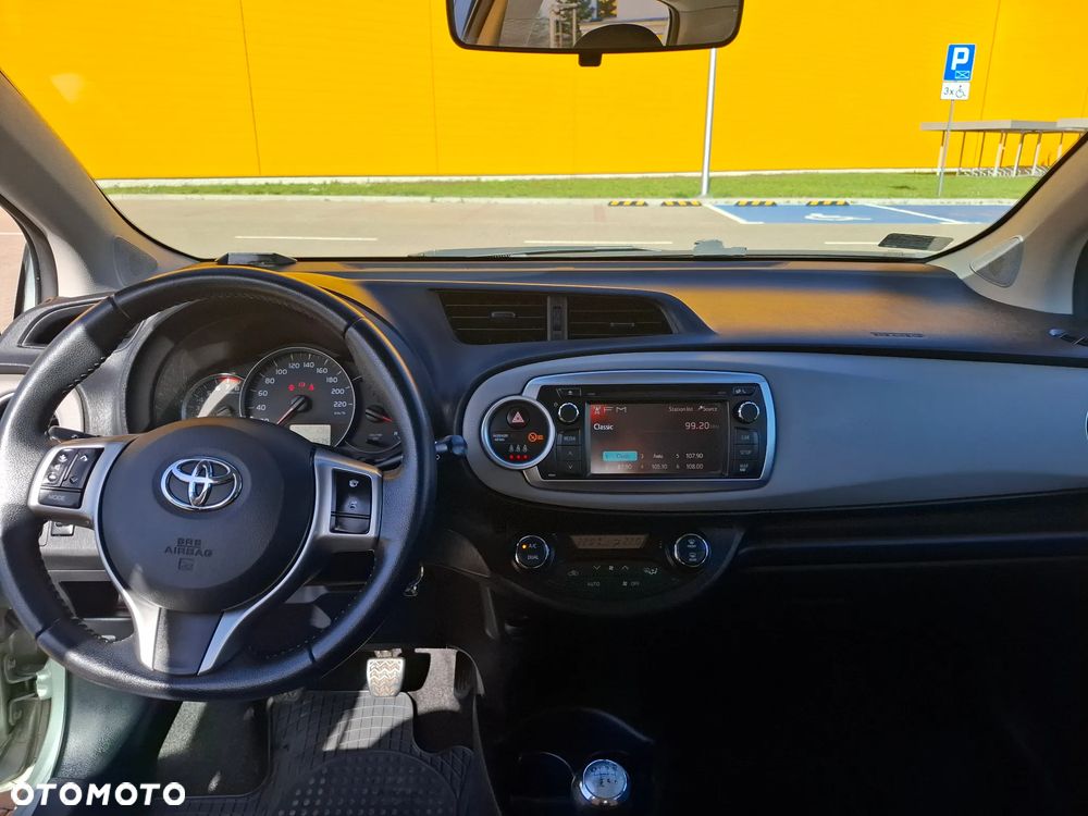 Toyota Yaris 1.33 Prestige - 19