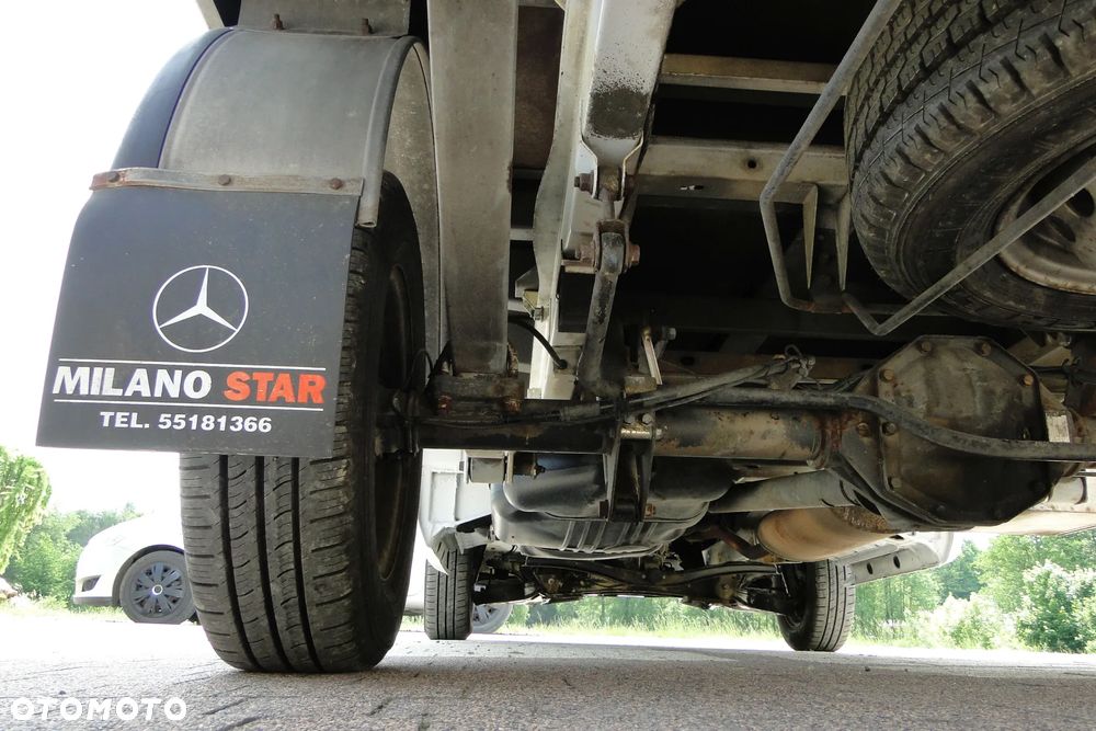 Mercedes-Benz Sprinter 208 - 22