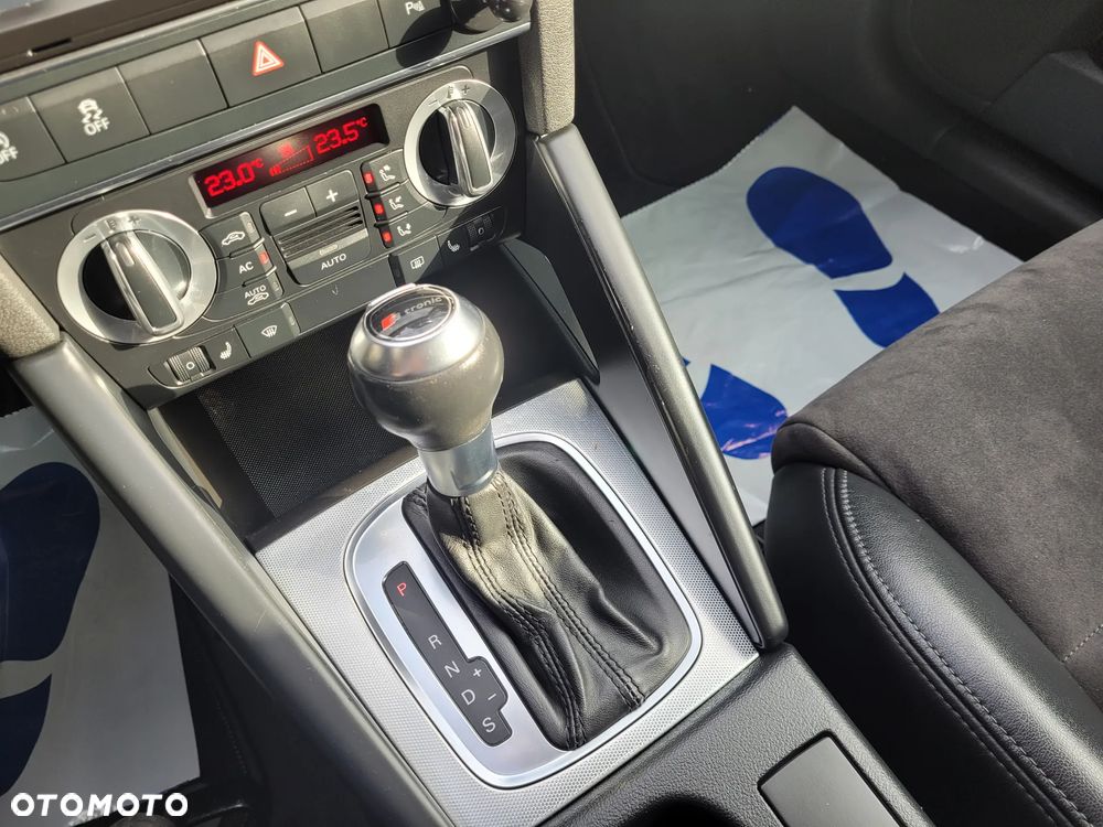 Audi A3 2.0 TDI DPF Ambiente S tronic - 18