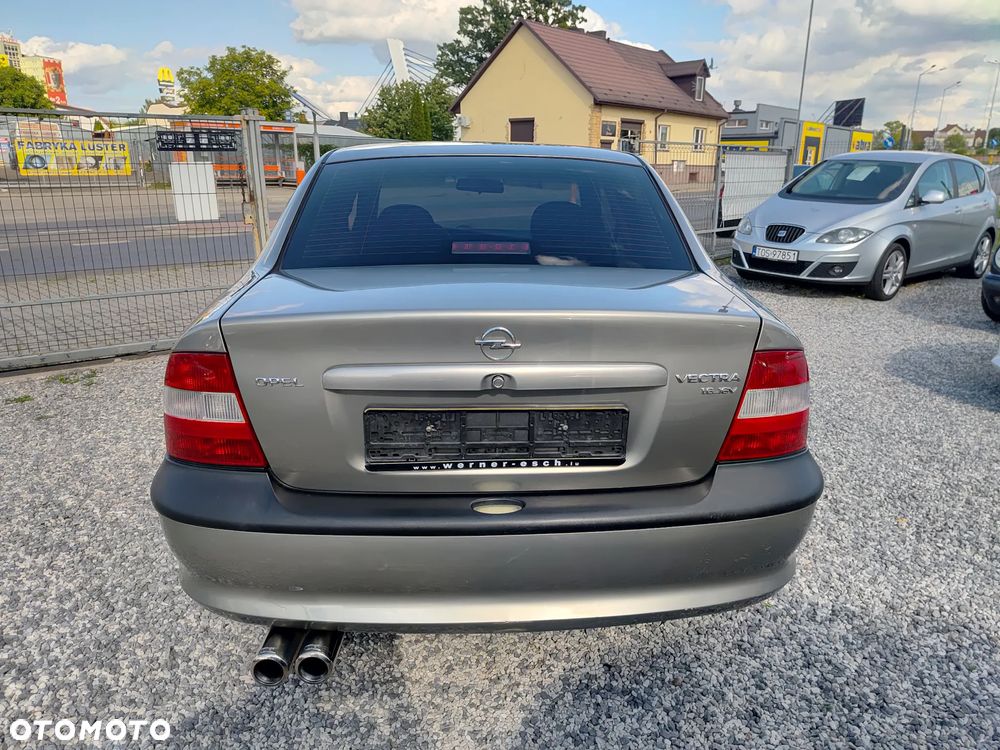 Opel Vectra 1.6 GLS - 4