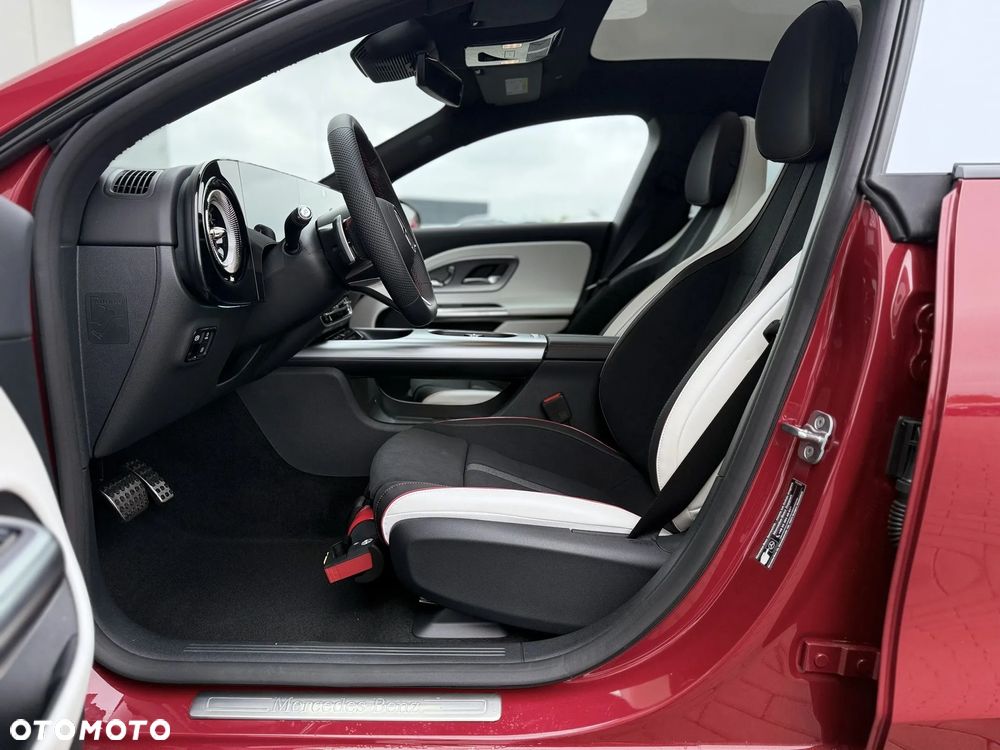 Mercedes-Benz CLA - 21