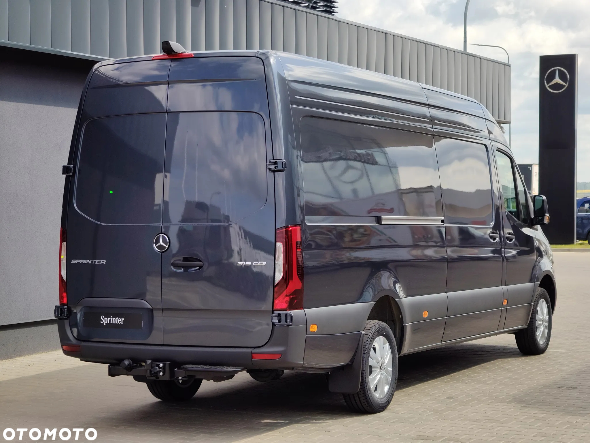 Mercedes-Benz Sprinter - 4