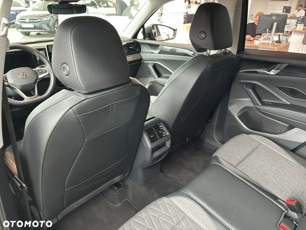 Volkswagen Tiguan - 28