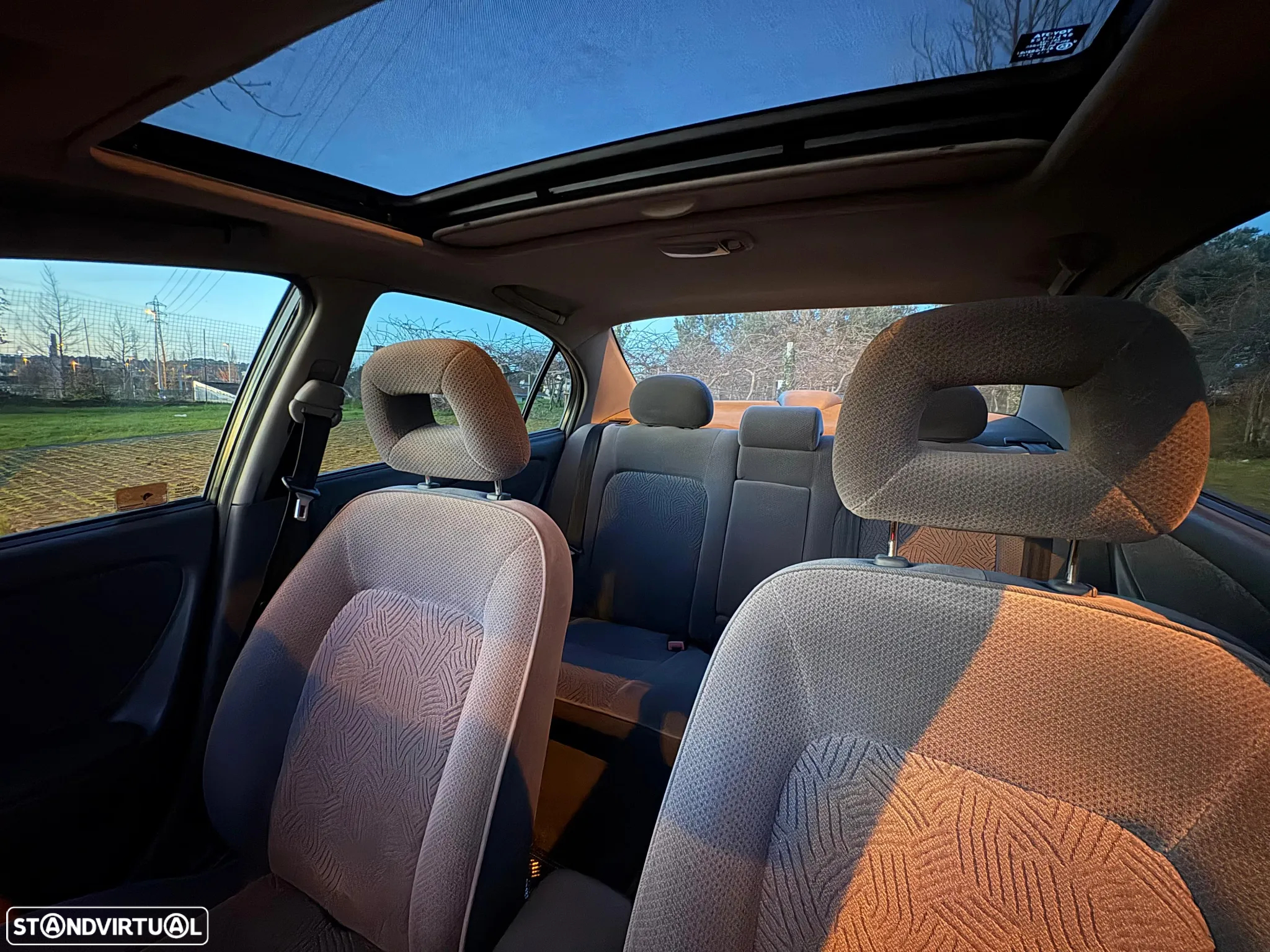 Toyota Avensis - 9