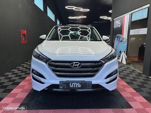 Hyundai Tucson 2.0 CRDi 4WD Auto Premium - 2