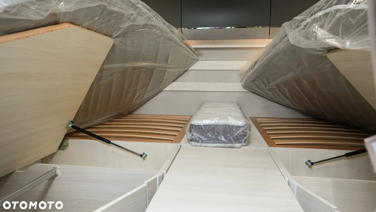 Ford Chausson 627 GA Titanium Ultimate - 21