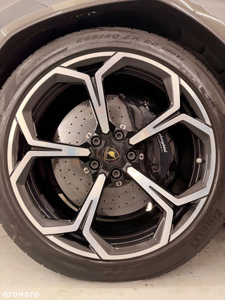 Lamborghini Urus Standard - 27