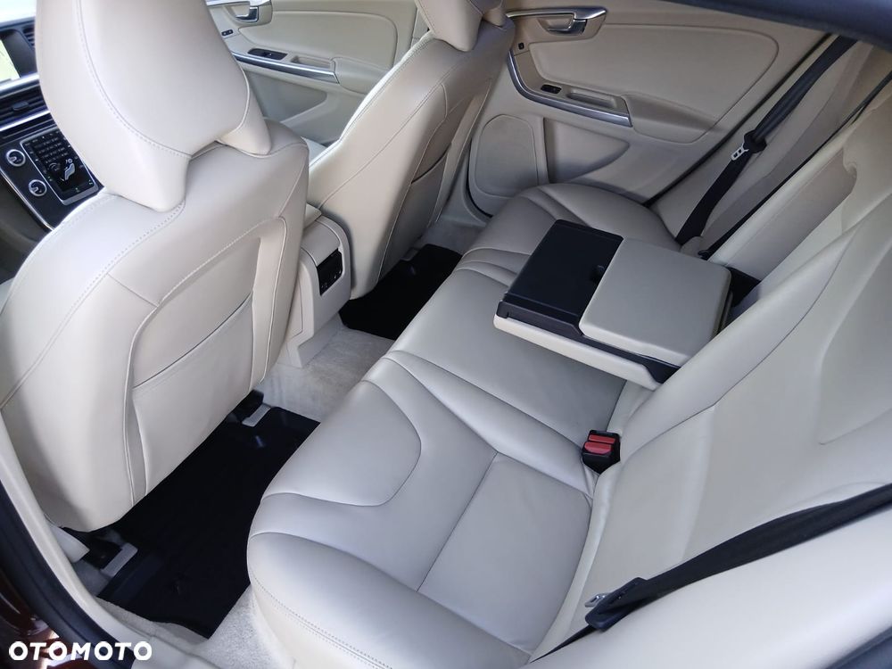 Volvo V60 Cross Country D3 Summum - 25