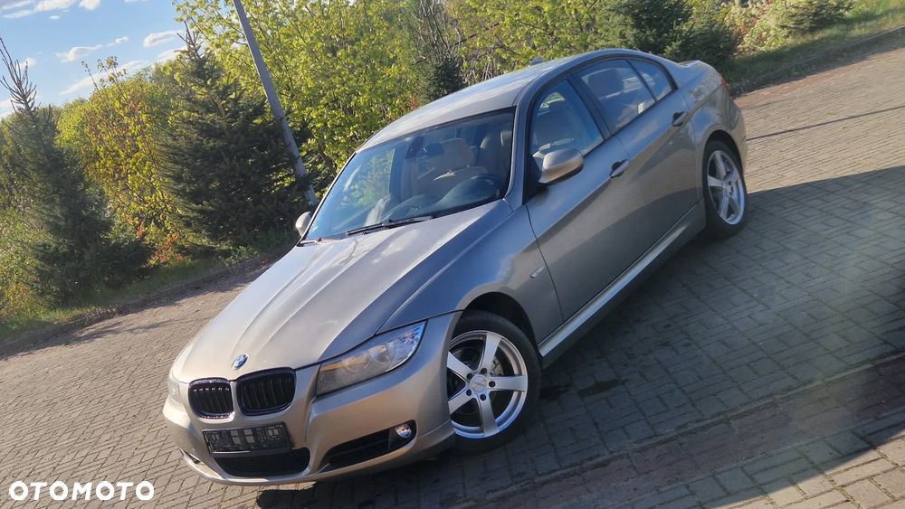 BMW Seria 3 320i - 1