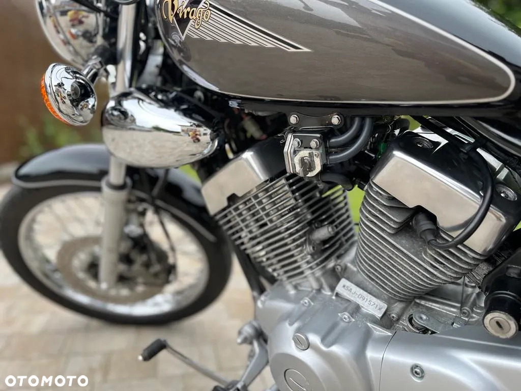 Yamaha XV - 28