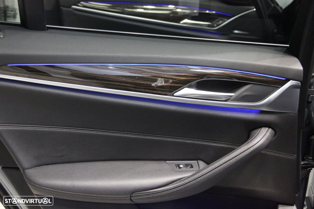 BMW 530 e iPerformance Line Luxury - 9