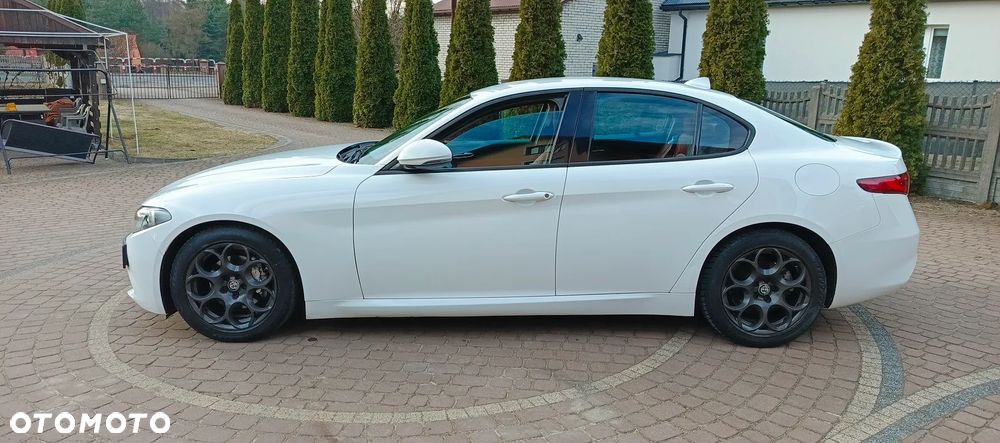 Alfa Romeo Giulia 2.2 D Turbo Super - 13