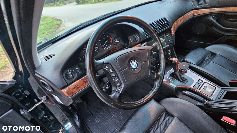 BMW Seria 5 - 14