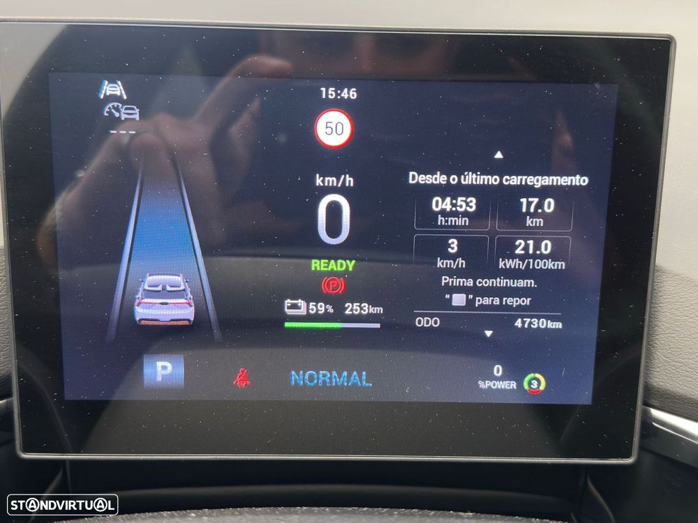 MG MG4 64 kWh Luxury - 10