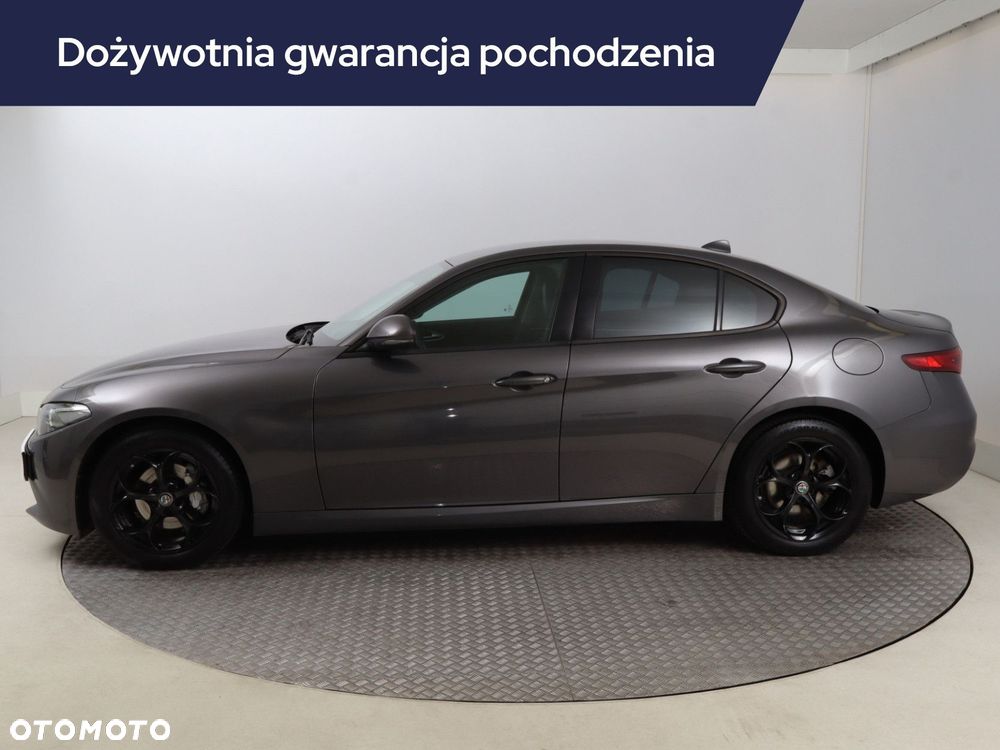 Alfa Romeo Giulia - 4