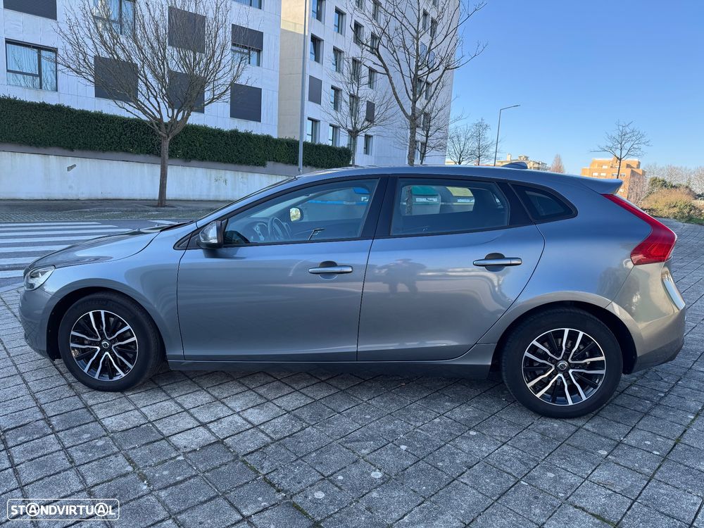 Volvo V40 2.0 D3 Momentum - 15