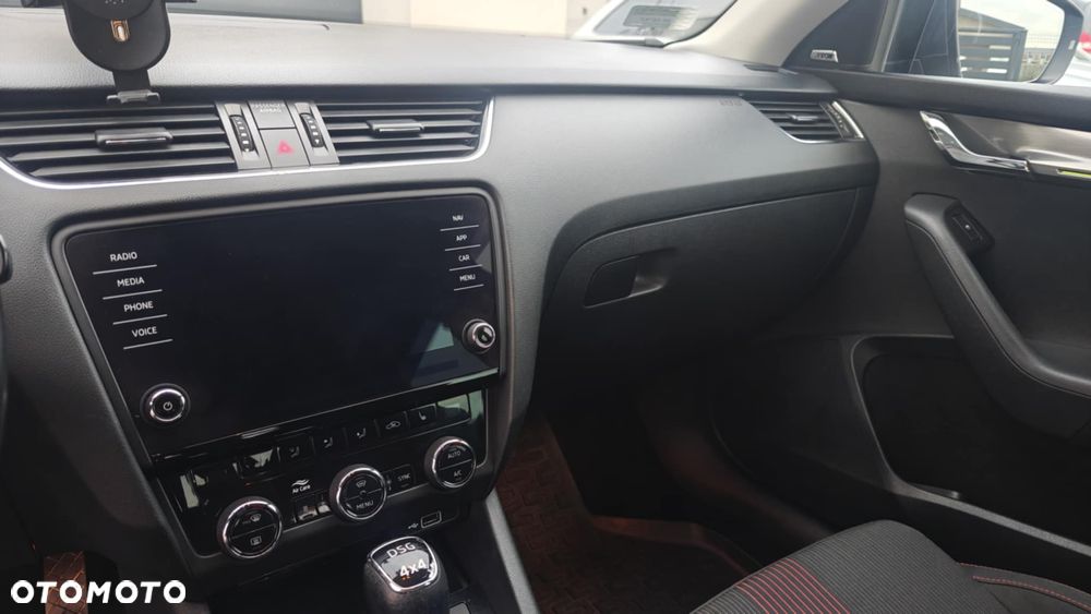 Skoda Octavia 2.0 TDI SCR 4x4 Style DSG - 12