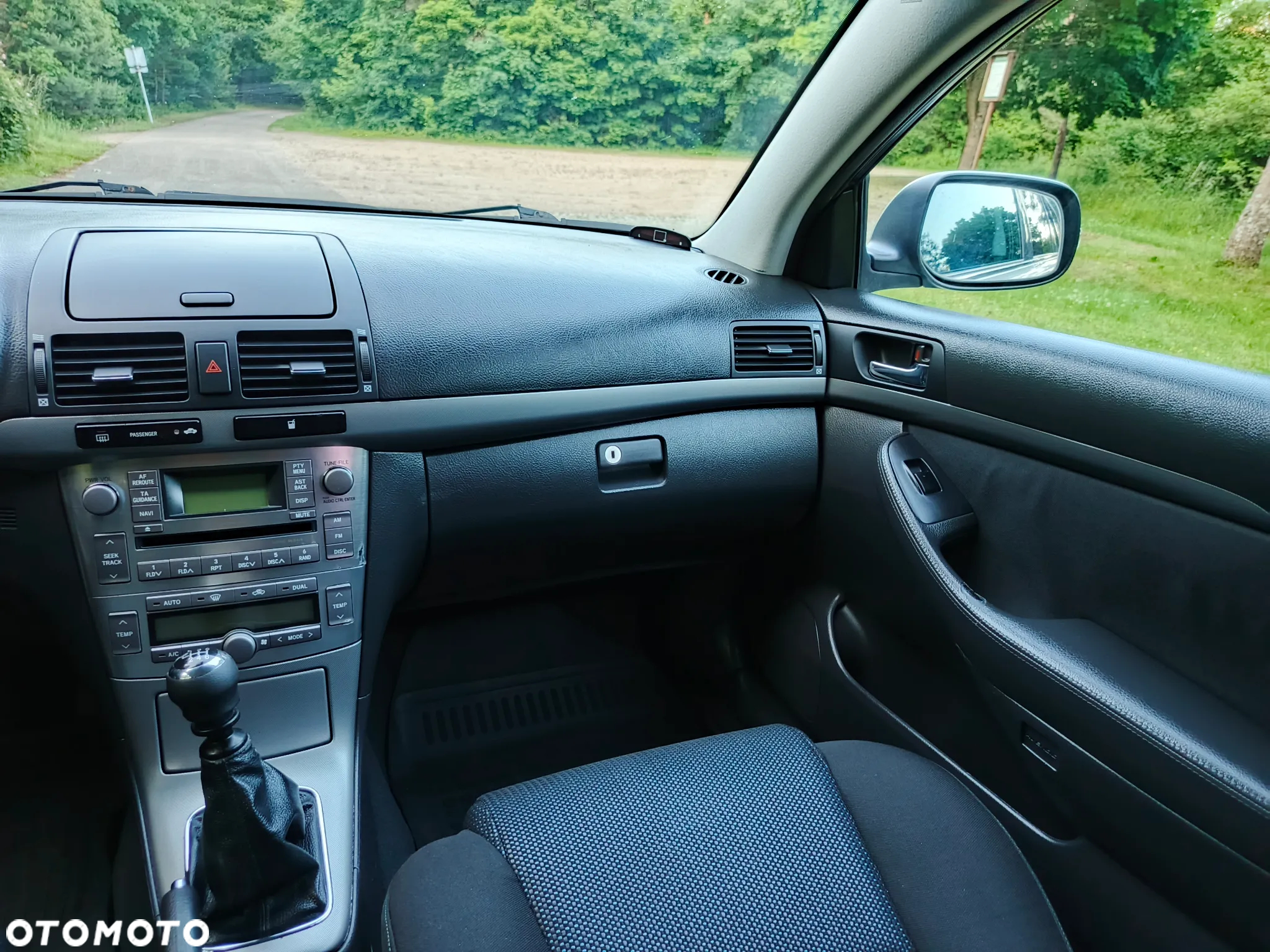 Toyota Avensis 2.0 D-4D Sol - 10