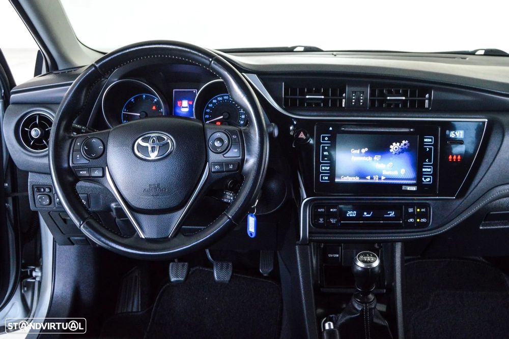 Toyota Auris 1.4 D-4D Comfort - 27