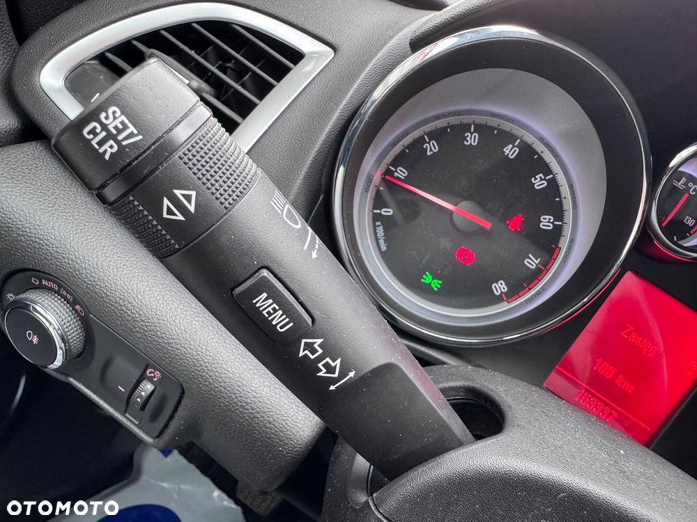 Opel Astra 1.4 Turbo Cosmo - 40