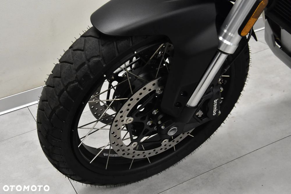 Moto Guzzi Stelvio - 34