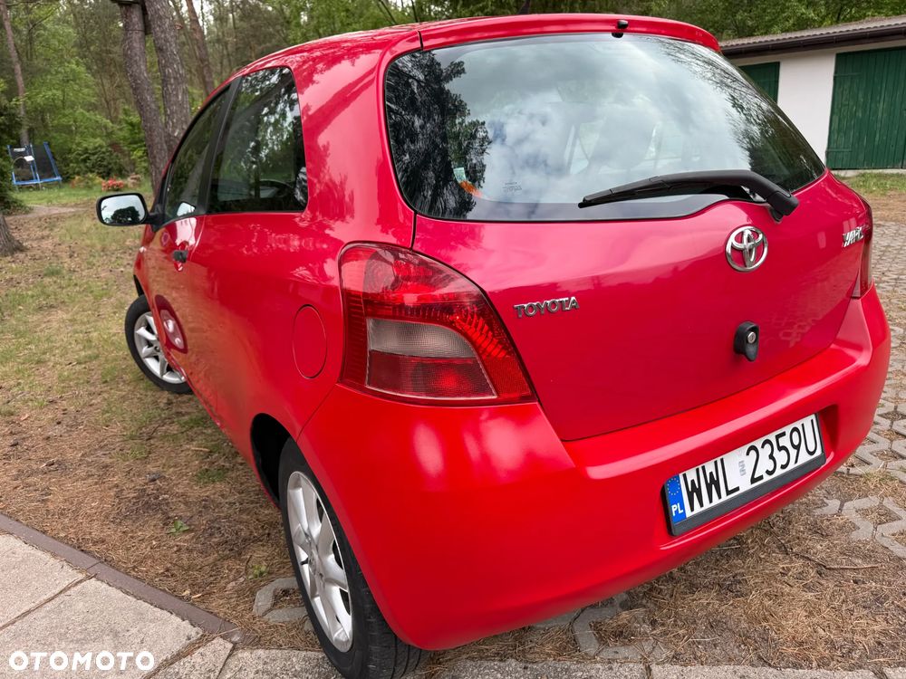Toyota Yaris 1.0 Luna A/C - 12