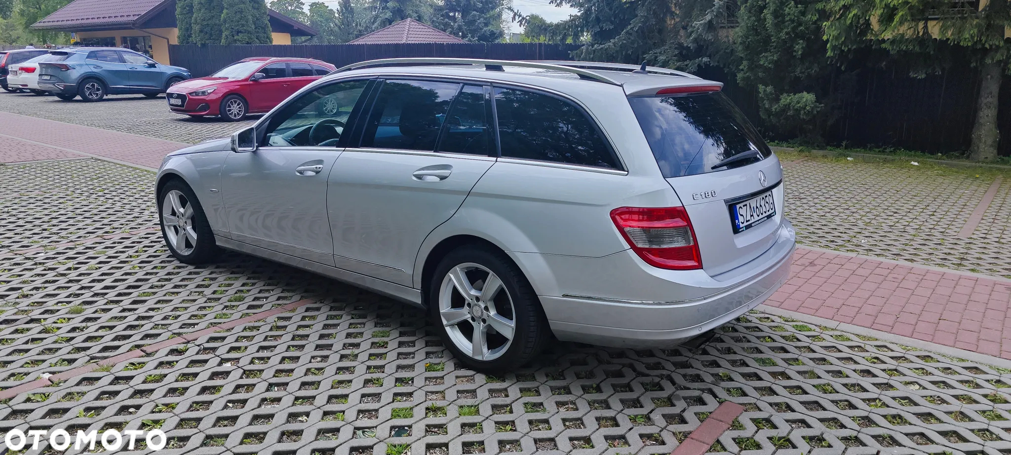 Mercedes-Benz Klasa C 180 T CGI Automatik BlueEFFICIENCY Avantgarde - 5