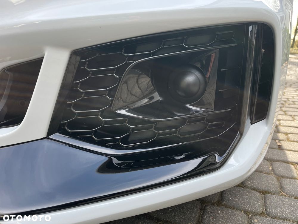 Audi RS4 Limousine - 33