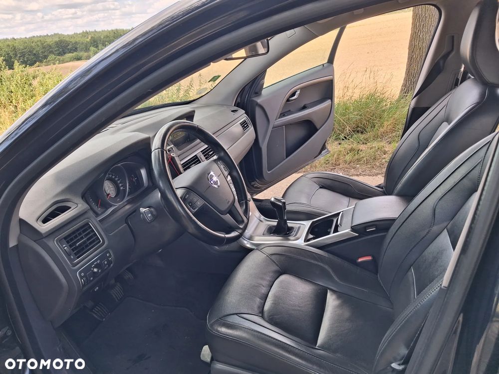 Volvo V70 D2 Momentum - 18