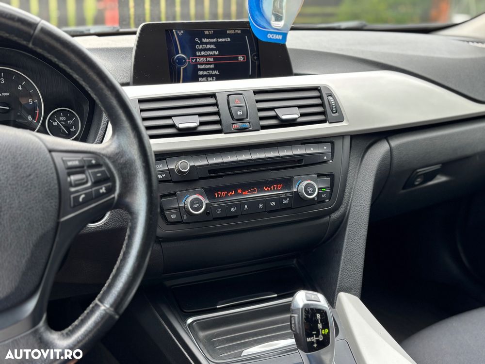BMW Seria 3 320d Aut. - 11