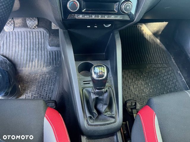 Skoda Fabia 1.2 TSI Monte Carlo - 12