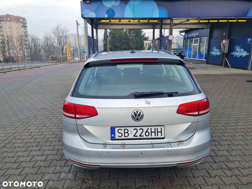 Volkswagen Passat Variant 2.0 TDI DSG (BlueMotion Technology) Trendline - 5