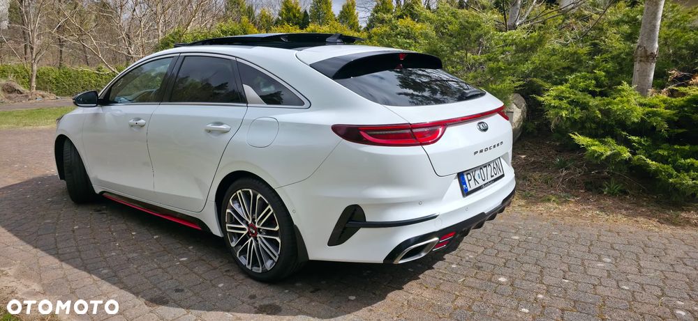 Kia ProCeed - 12