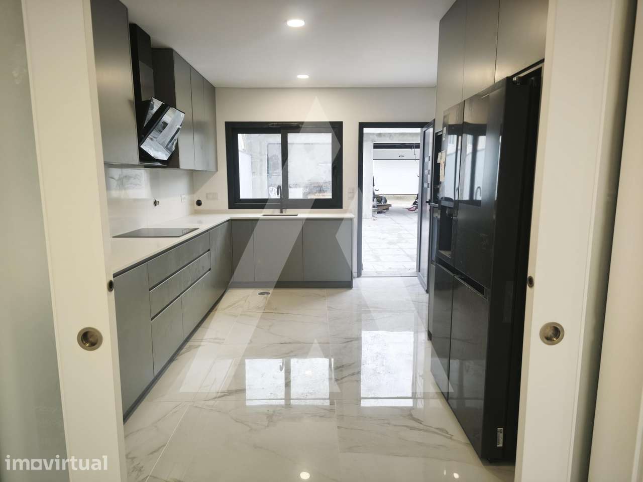 Moradia T3+1 geminada em construção na Vista Alegre – Ílhavo - Grande imagem: 5/36