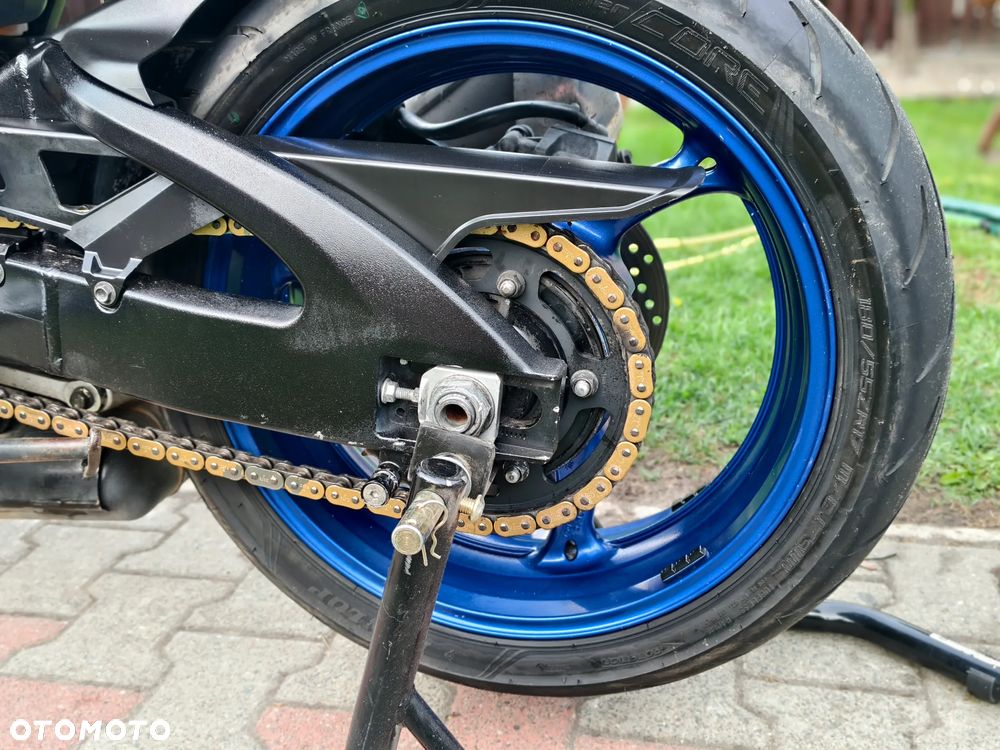 Suzuki GSX-R - 19