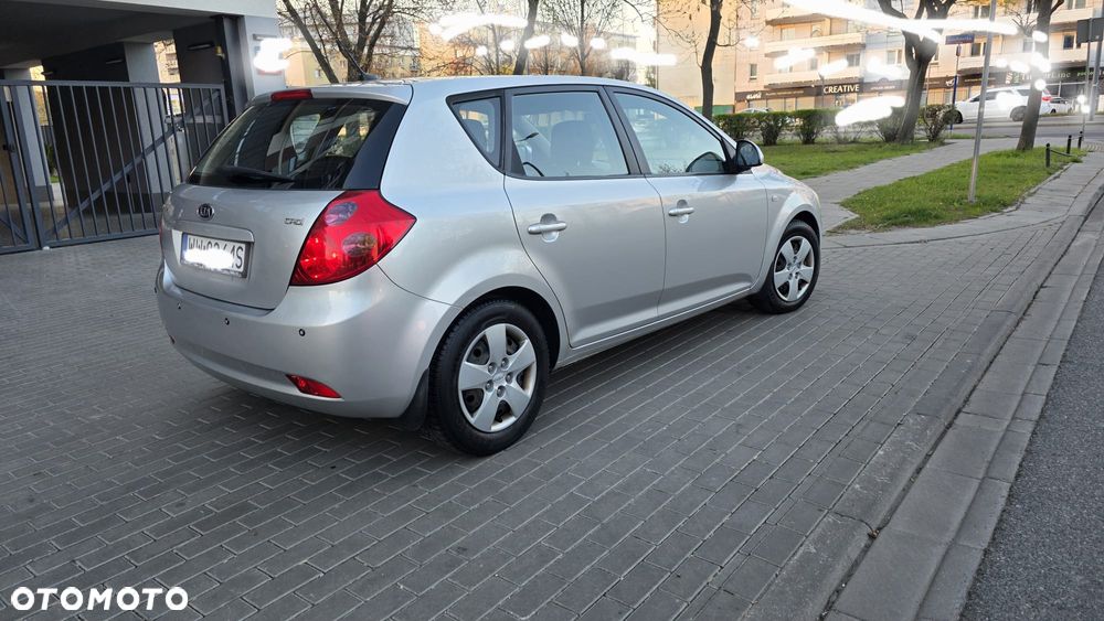 Kia Ceed 1.6 CRDi EX - 21