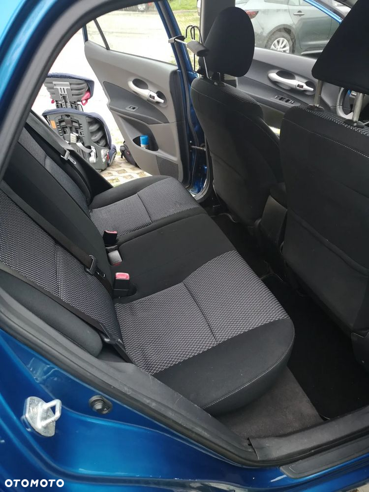 Toyota Auris 1.33 VVT-i 2010 - 10